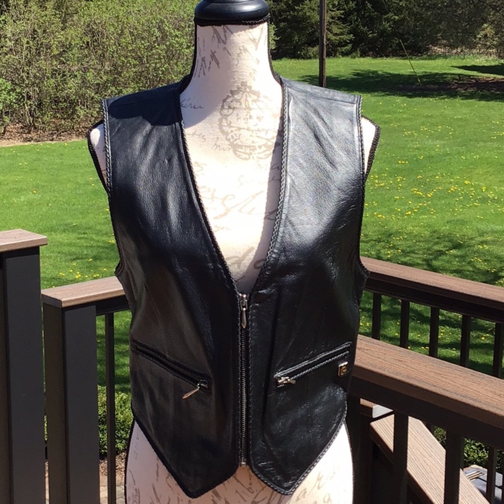 NWOT’s! Women’s Black Harley Davidson Vest Sz MW